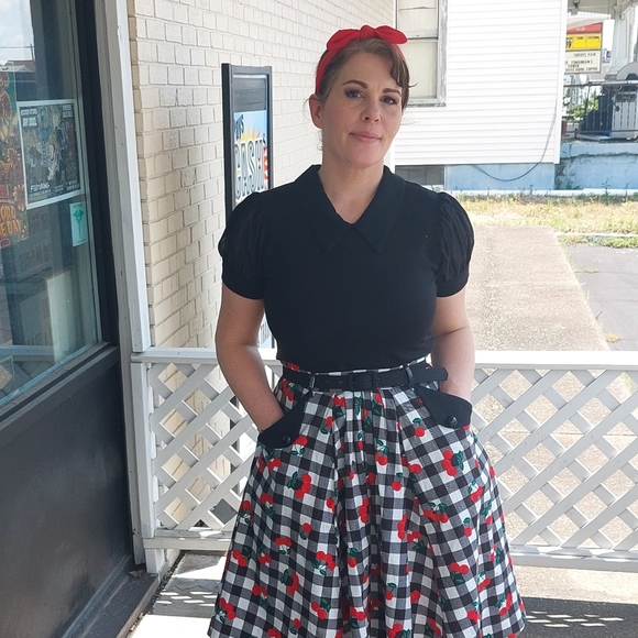 Meet your Posher, Ashley - Picture 4 of 5